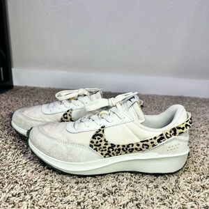 Nike Waffle Debut Women's Size 9 White Leopard Print Casual Shoes Sneakers